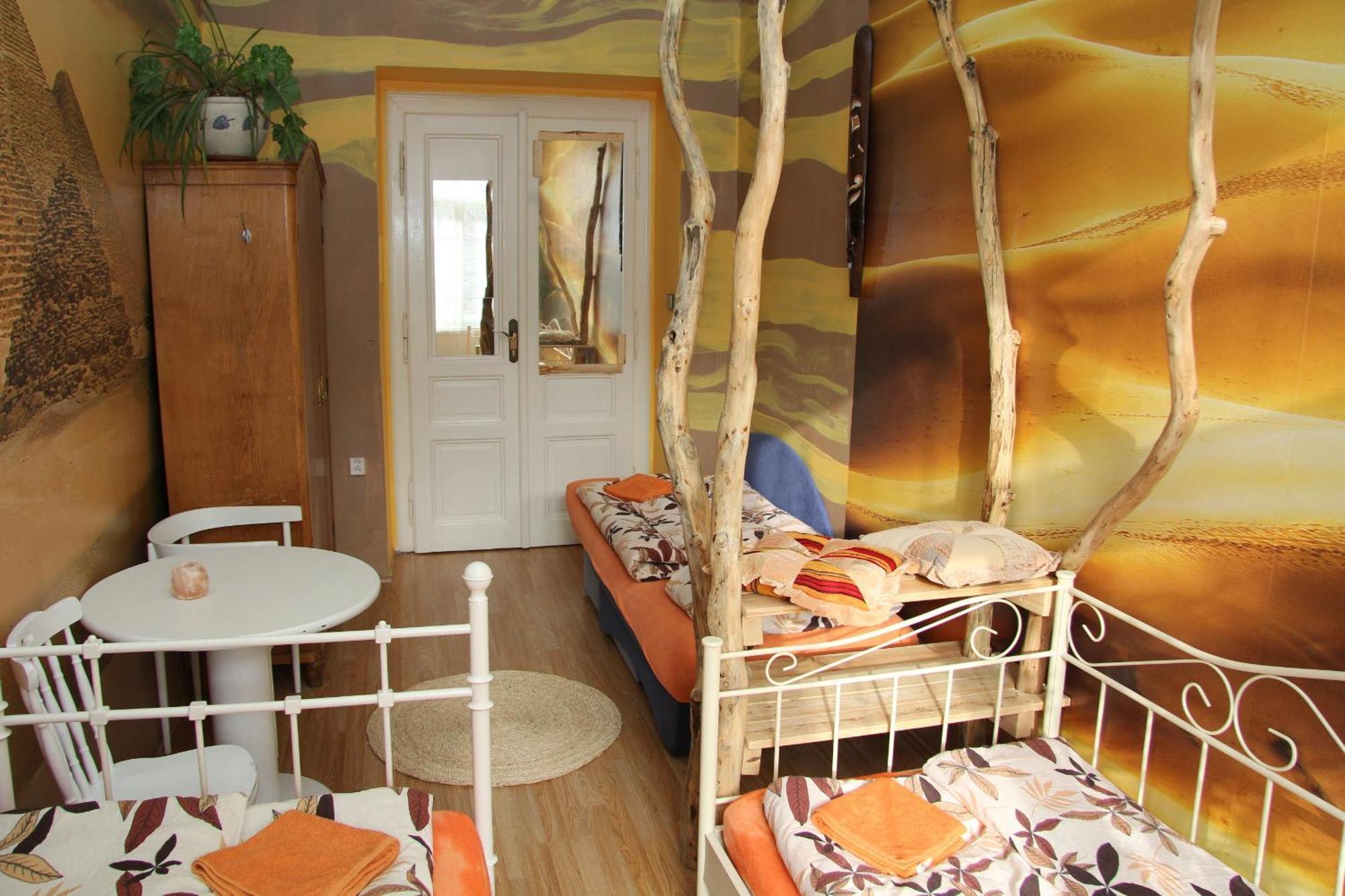 Artharmony Pension & Hostel Prague Exterior photo