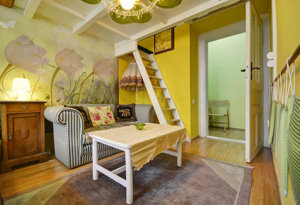 Artharmony Pension & Hostel Prague Exterior photo