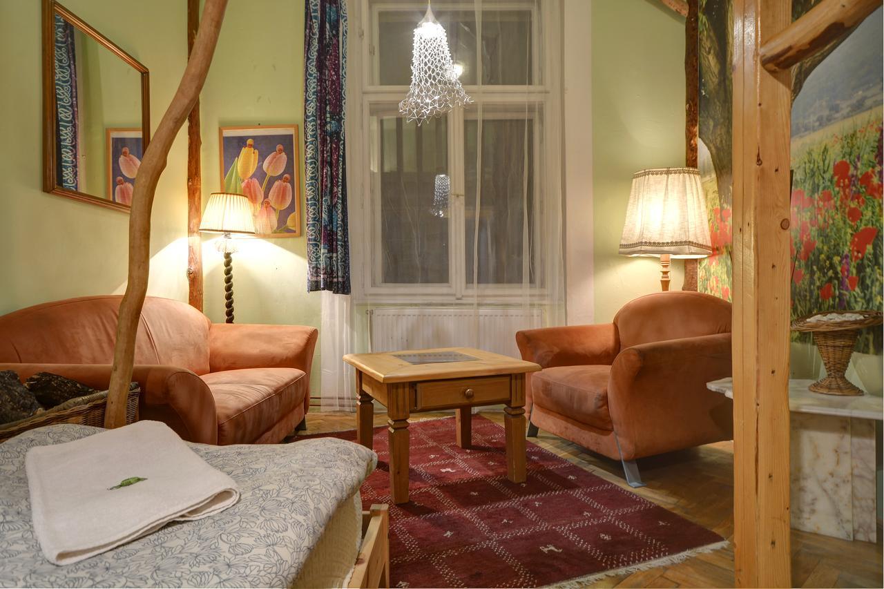 Artharmony Pension & Hostel Prague Exterior photo